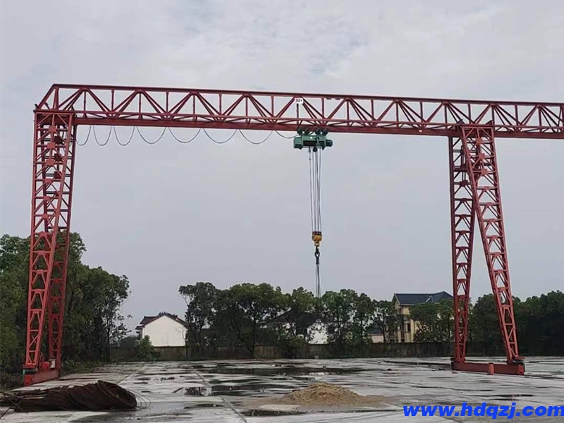 防傾覆系統(tǒng)對(duì)龍門(mén)吊的結(jié)構(gòu)和電氣系統(tǒng)有哪些要求？