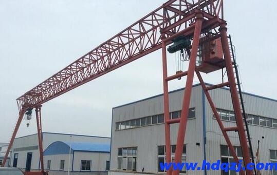 起重機需要按時清理嗎？起重機機械零件的清理方式
